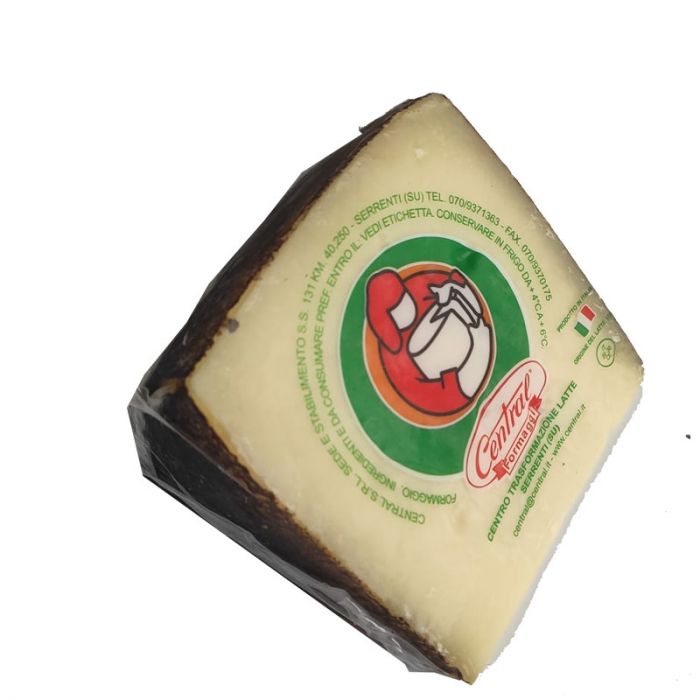 Semi-cooked sweet flower sheep's cheese